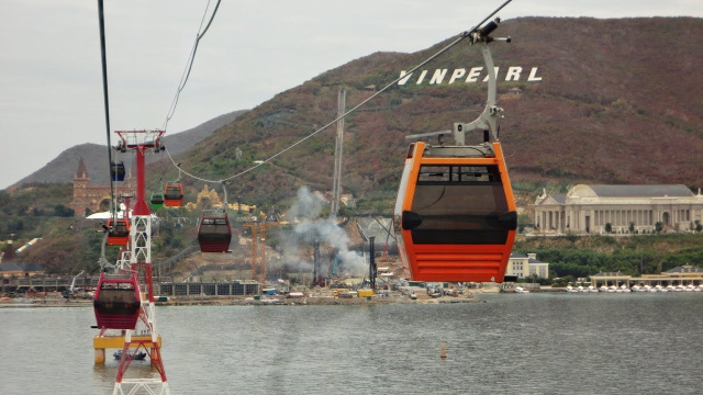 Едем на остров развлечений Винперл (Vinpearl).