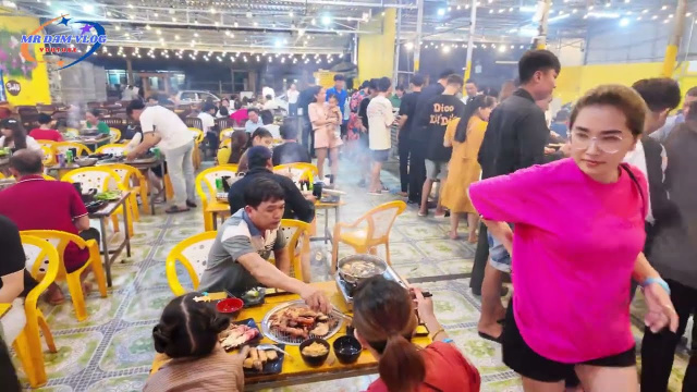Buffeet Linh 99 C&agrave; Mau - Gi&aacute; B&igrave;nh D&acirc;n - Qu&aacute; Đ&ocirc;ng Kh&aacute;ch | Travel Ca Mau, VietNam