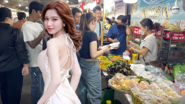 Can Tho 🇻🇳 Night Market | Walking Through a Vibrant Street Food Festival (4K 60FPS)