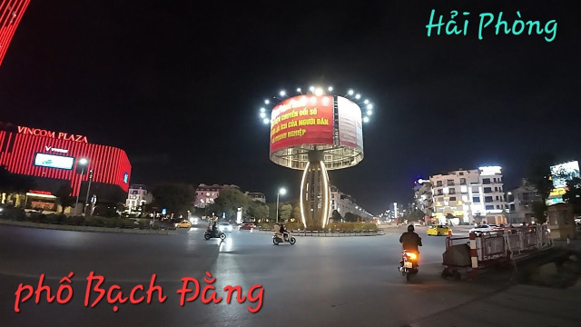 HVD street walking by night : phố Bạch Đằng Hải Ph&ograve;ng | HVD