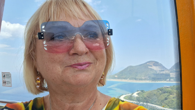 Нячанг.Мы...балдеем на острове развлечений...Я на самом верху...одна...наедине с природой