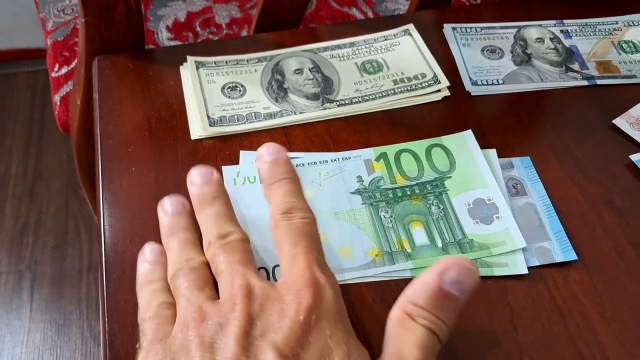 💵 Объясняю на пальцах все, что нужно знать про деньги и карты во Вьетнаме