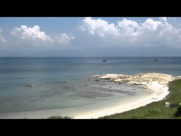 CU LAO CAU (PHUOC THE ) - ve dep tiem an