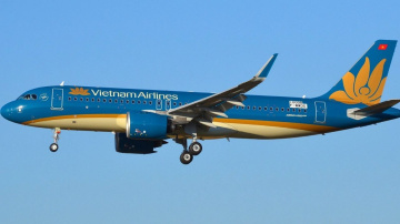 Vietnam Airlines A320 Landing At Pleiku Airport