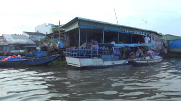 Can Tho Floating Market Vietnam 2013