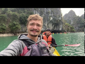 Посетили остров КатБа. Сплав на байдарках в бухте Халонг